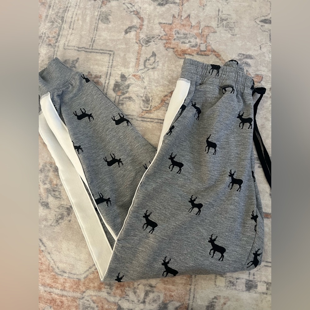 LuLaRoe XS Gray Womens Joggers with Deer Print